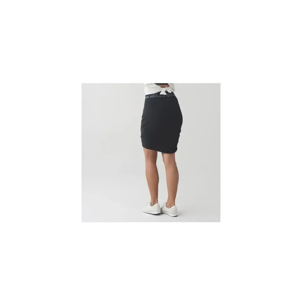 Lululemon Inner Essence Skirt, Black, Size 6, Athleisure, sporty, Athletic